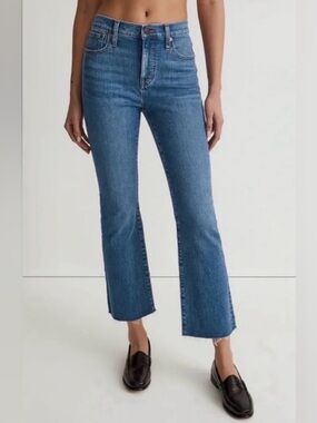 Madewell Crop Mid Rise Kick Out Jeans